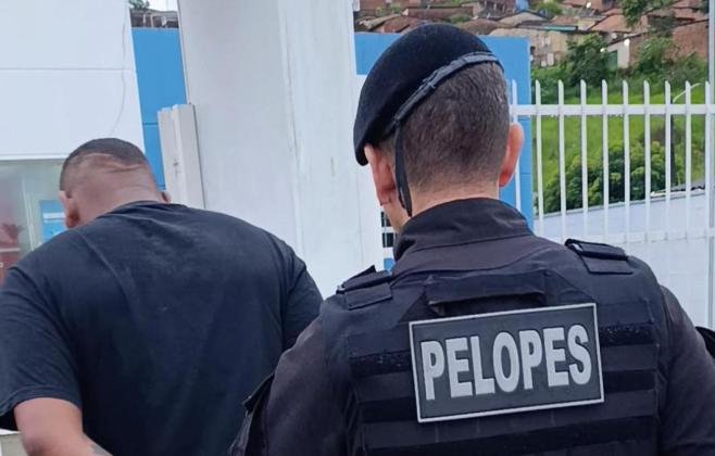 Operação em Joaquim Gomes prende homem com arma ilegal Operação em Joaquim Gomes prende homem com arma ilegal