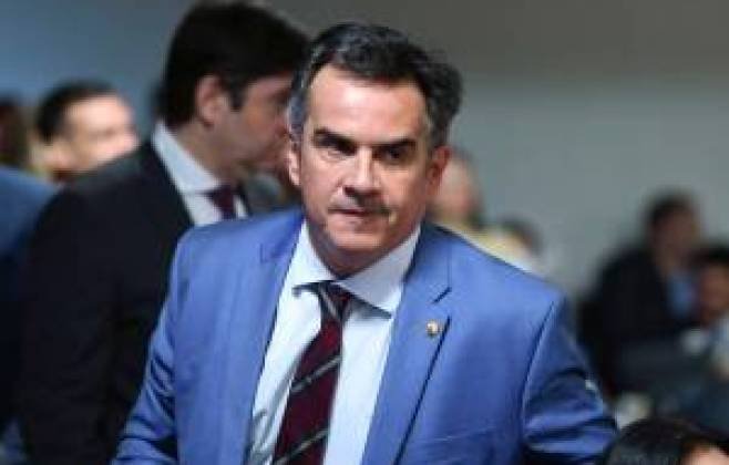 Ciro Nogueira propõe aumento do FGC e proteção a investidores