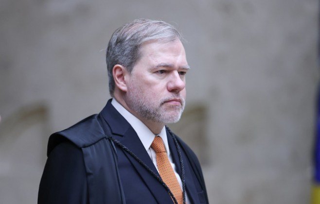 Dias Toffoli assume cargo de ministro substituto do TSE
