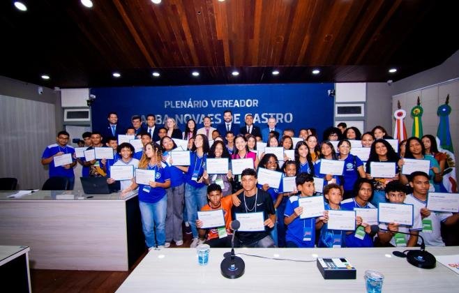 Estudantes de Maceió conhecem a Câmara Municipal em Circuito