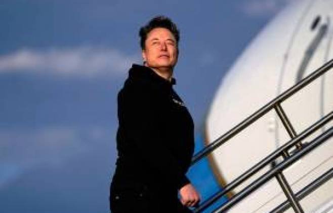 Trump se reúne com Musk e CEOs em visita à China para negócios