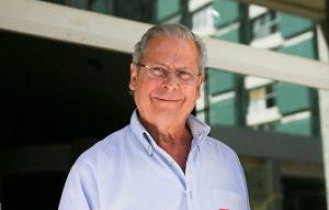 José Dirceu é diagnosticado com linfoma e inicia tratamento José Dirceu é diagnosticado com linfoma e inicia tratamento