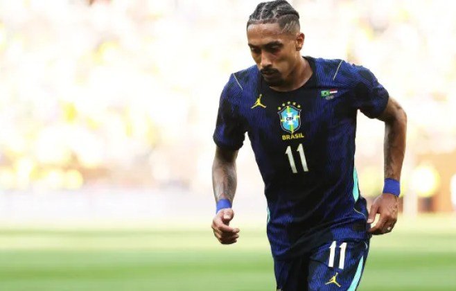 Raphinha lamenta lesão de Wesley na seleção brasileira