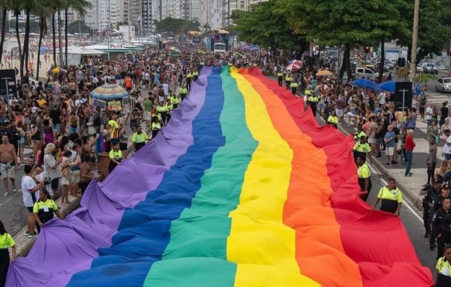 Parada LGBT+ em SP: Pautas políticas e apoio reduzido marcam evento Parada LGBT+ em SP: Pautas políticas e apoio reduzido marcam evento