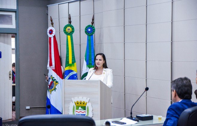 Vereadora de Maceió propõe emendas ao PLDO em favor da educação