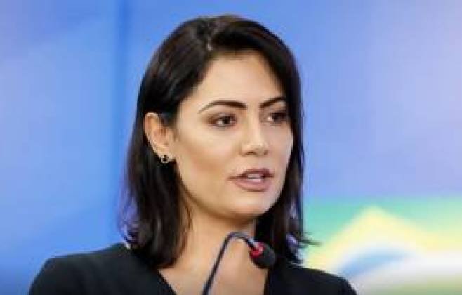 Michelle Bolsonaro fala sobre apoio a Flávio na campanha Michelle Bolsonaro fala sobre apoio a Flávio na campanha