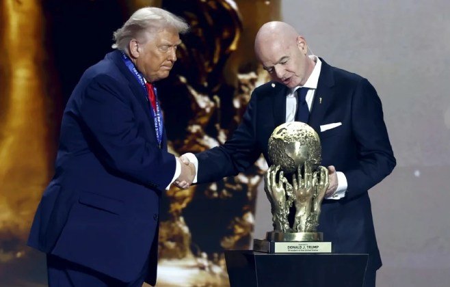 Copa do Mundo inicia com Infantino enfrentando críticas