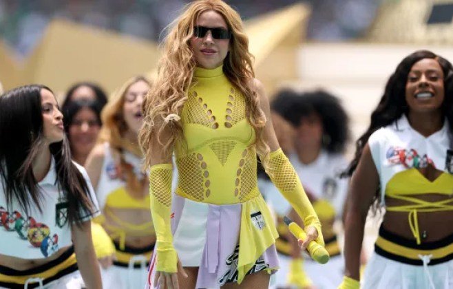 Abertura da Copa tem clima de show, com ‘Waka Waka 2.0’