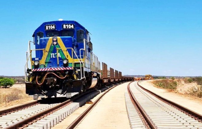 Construção da Transnordestina avança com 100 km já prontos Construção da Transnordestina avança com 100 km já prontos