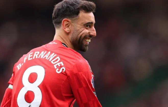 Manchester United deve investir alto para renovar com Bruno Fernandes