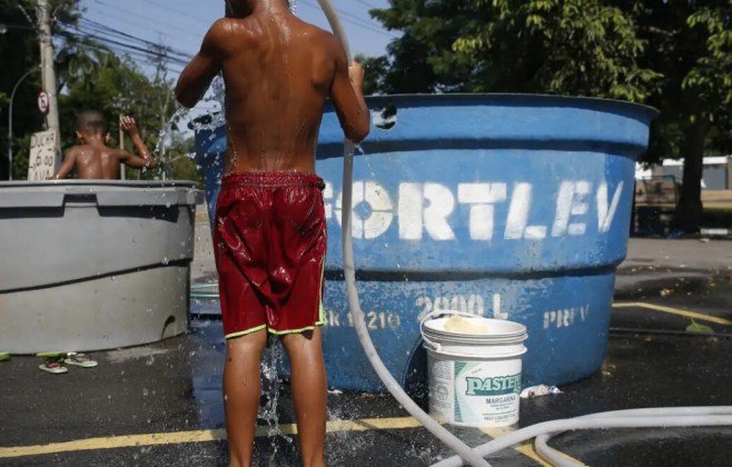 1,1 bilhão de crianças no mundo expostas a riscos climáticos