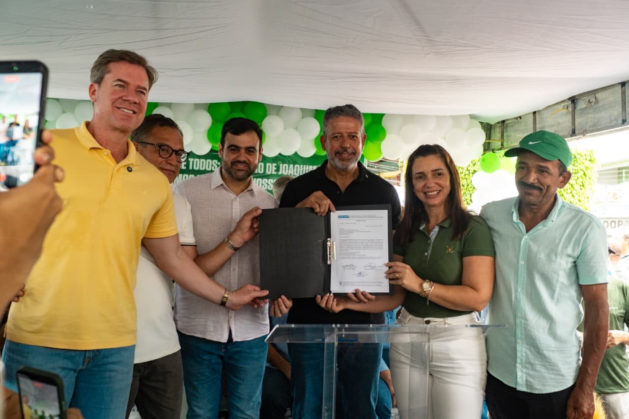 Arthur Lira carimba R$ 1,5 milhão em asfalto para Joaquim Gomes e consolida força rumo ao Senado Arthur Lira carimba R$ 1,5 milhão em asfalto para Joaquim Gomes e consolida força rumo ao Senado