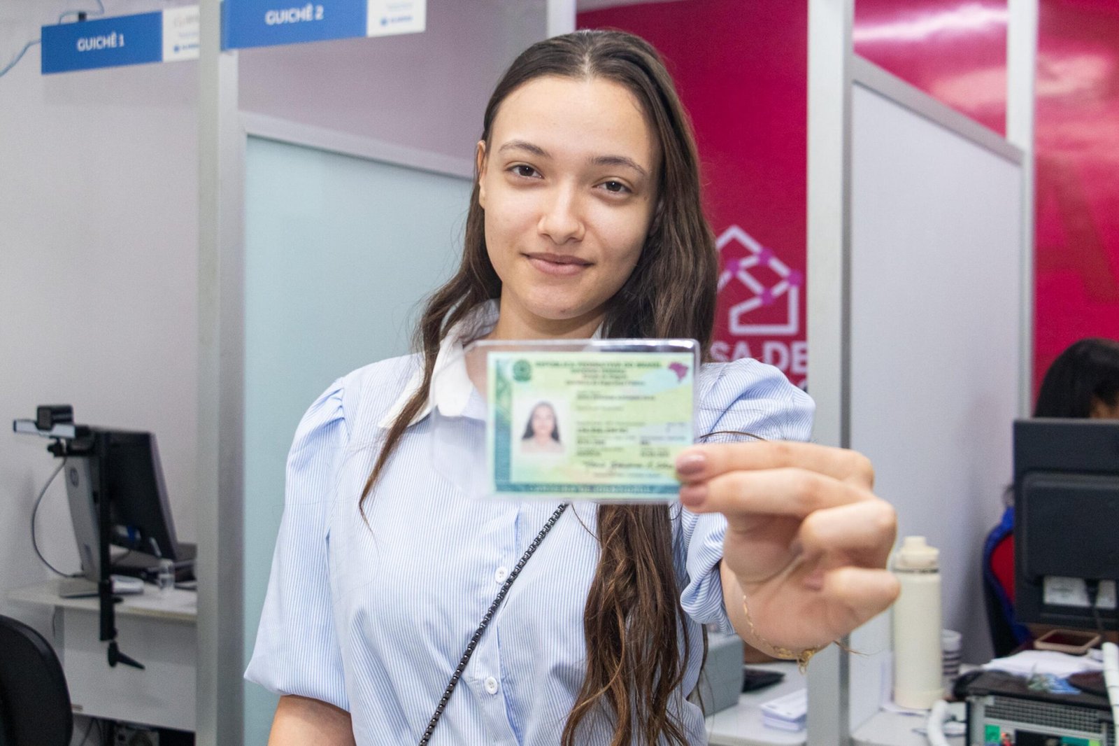Fronteiras abertas: Nova Identidade Nacional vira ‘passaporte’ para a América do Sul e ganha força-tarefa em Alagoas Fronteiras abertas: Nova Identidade Nacional vira ‘passaporte’ para a América do Sul e ganha força-tarefa em Alagoas