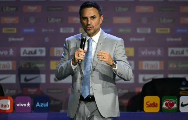 Rodrigo Caetano confia em Ancelotti e pede ciclo completo na CBF