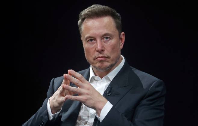 Musk prevê que inteligência artificial mudará o futuro do trabalho