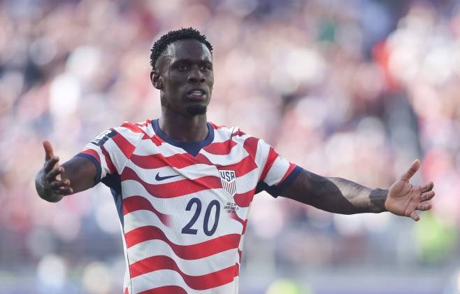 Estados Unidos e Espanha: jogo da Copa movimenta apostas de US$ 100 mi