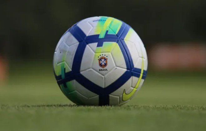 Polícia investiga jogadores por suposta manipulação no futebol Polícia investiga jogadores por suposta manipulação no futebol