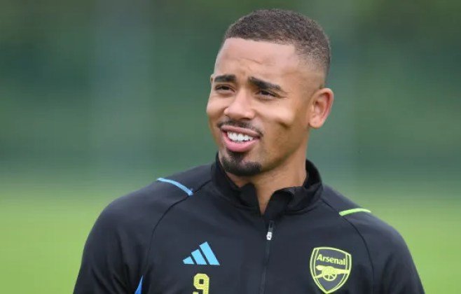 Gabriel Jesus treina no Palmeiras enquanto está de férias Gabriel Jesus treina no Palmeiras enquanto está de férias