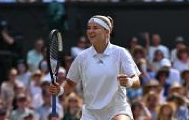 Luisa Stefani disputa semifinal em Wimbledon; saiba como assistir
