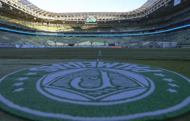 Palmeiras deve anunciar atacante camaronês que se destacou em treino