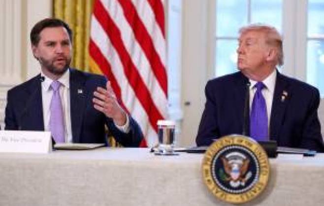 Trump ordena ataque ao Irã em caso de assassinato; implicações globais