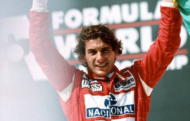 Ayrton Senna é reconhecido como Herói da Pátria pelo Senado