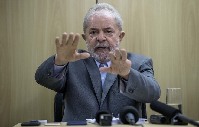 Zanin leu carta de Lula em 2019 durante prisão do presidente