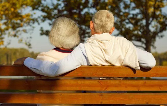 Cinco hábitos que ajudam a retardar o declínio cognitivo em idosos