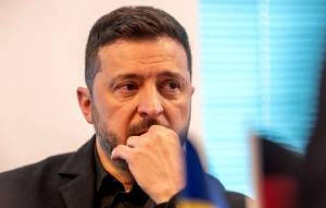 Demissão de ministro da Defesa da Ucrânia gera repercussões globais