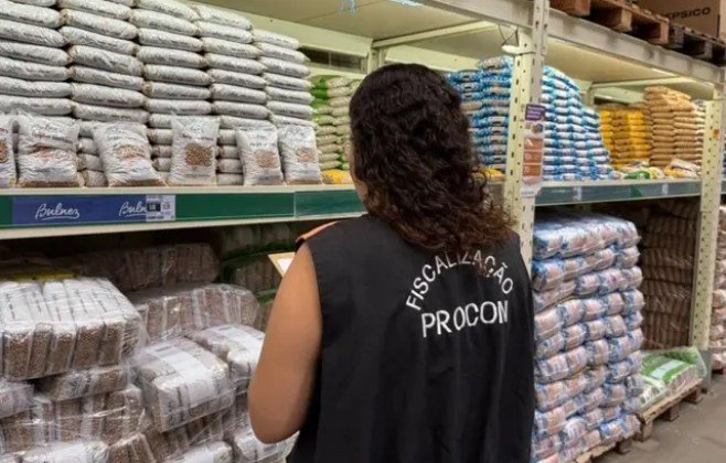 Procon Maceió revela diferença de até R$ 100 na cesta básica