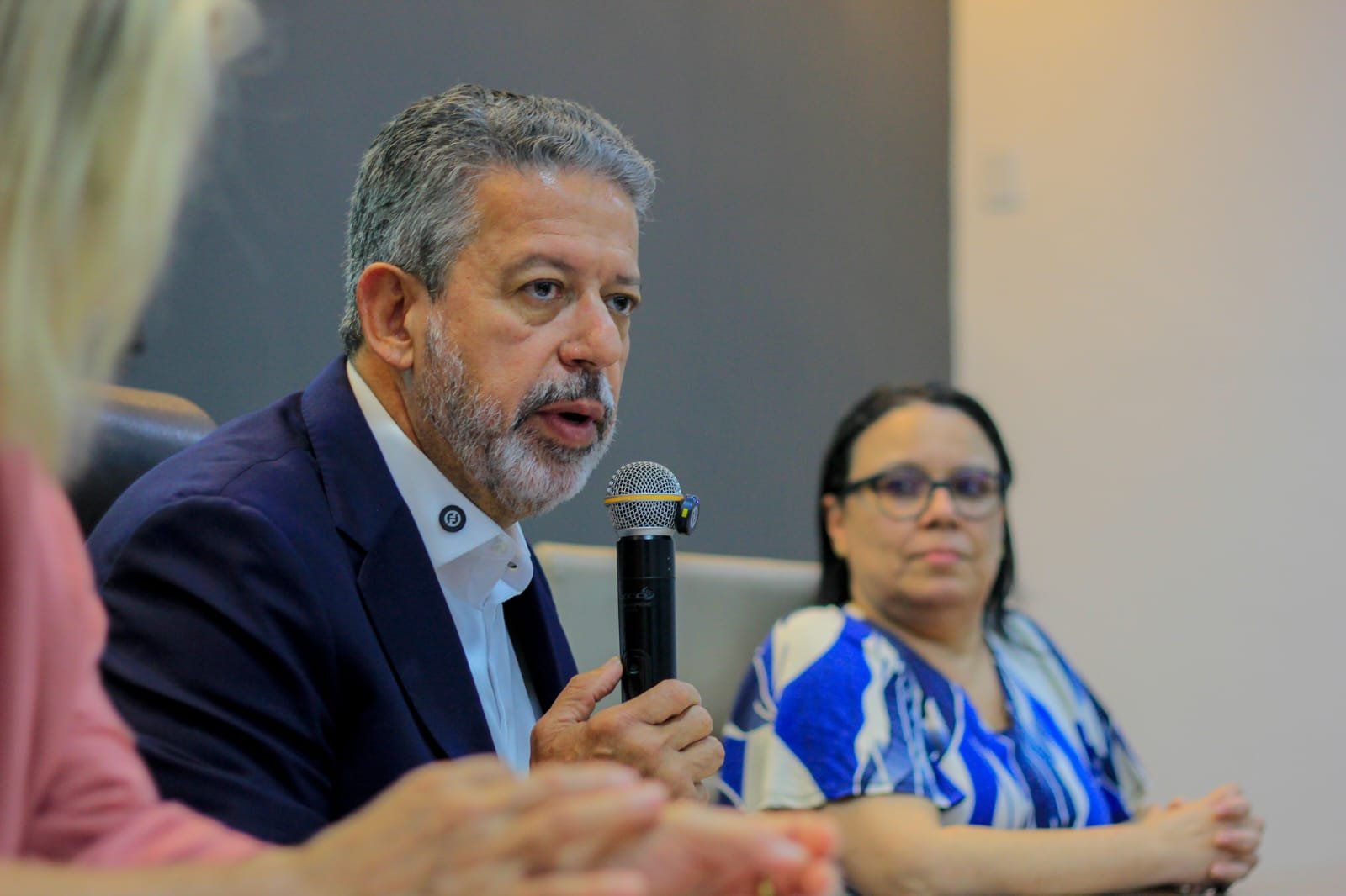 SAÚDE EM ALAGOAS – Arthur Lira se reúne com médicos e assume compromisso com carreira pública e piso salarial