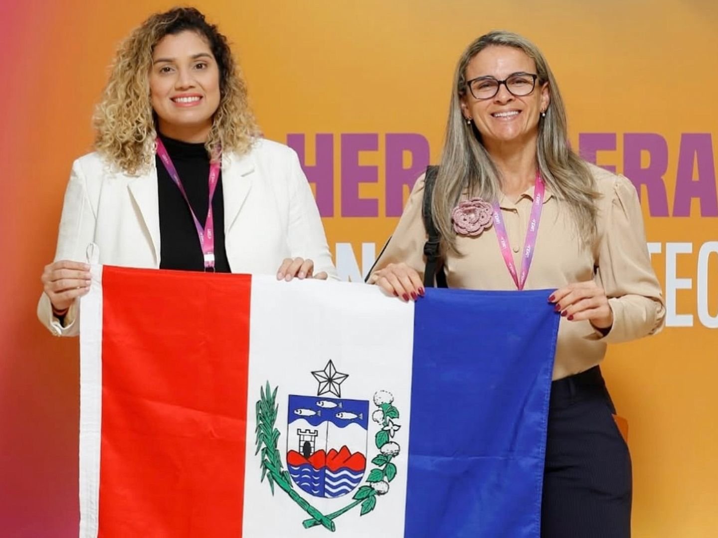 ELEIÇÕES 2026 – Luciana Alves declara apoio à pré-candidatura de Helô Bezerra