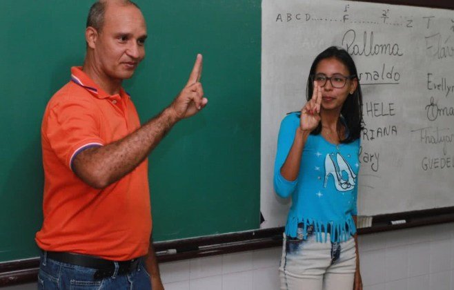 Ufal abre 140 vagas em curso de Libras no Campus A.C. Simões