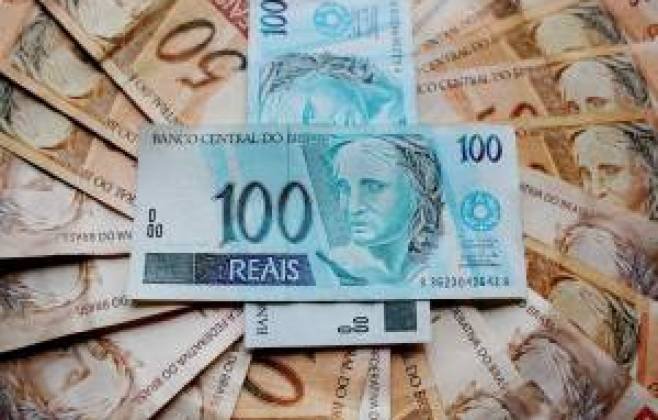 Taxas dos DIs sobem após decisão do Copom e influência externa