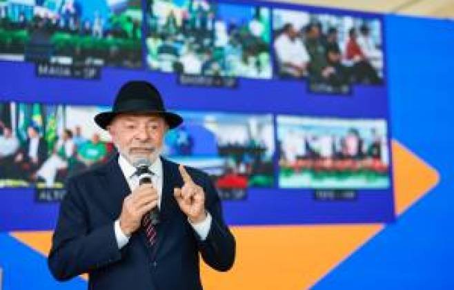 Candidatos à Presidência celebram Dia dos Pais em mensagem local