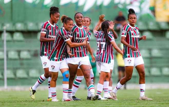 Fluminense vence Botafogo e se aproxima das quartas no Brasileiro Feminino