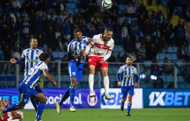 Avaí x CRB: escalações e onde assistir ao jogo da Série B