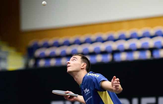 Hugo Calderano brilha na estreia do Europe Smash na Suécia