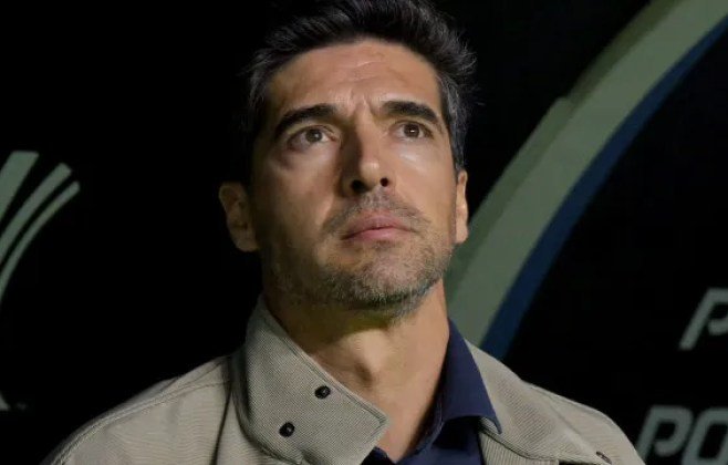 Torcida do Palmeiras cobra mudanças em recado a Abel Ferreira Torcida do Palmeiras cobra mudanças em recado a Abel Ferreira