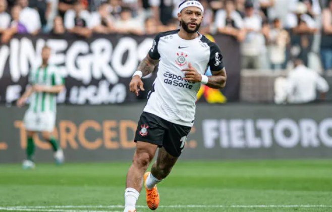 Memphis Depay deixa o Corinthians: impacto no futebol alagoano