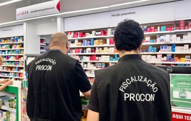 Procon Maceió encontra produtos vencidos em farmácias da capital