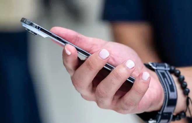 Estudo revela que 60% dos brasileiros sentem ansiedade sem celular