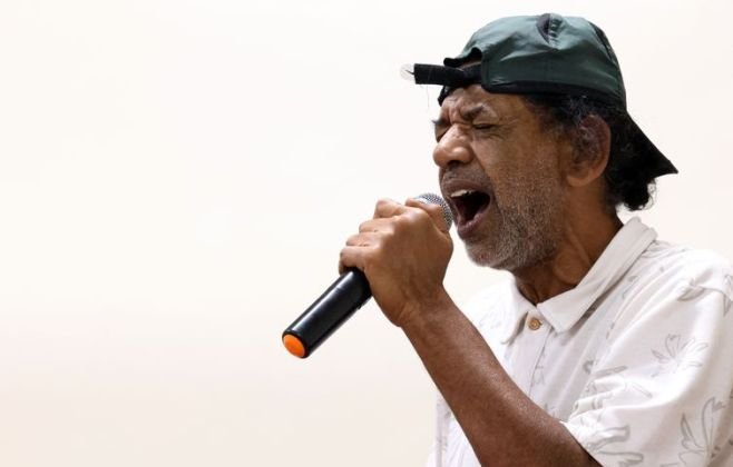 Grupo musical de pacientes psiquiátricos lança álbum no Rio