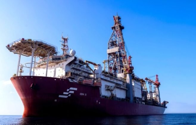 Magda Chambriard celebra descoberta da Petrobras em Alagoas
