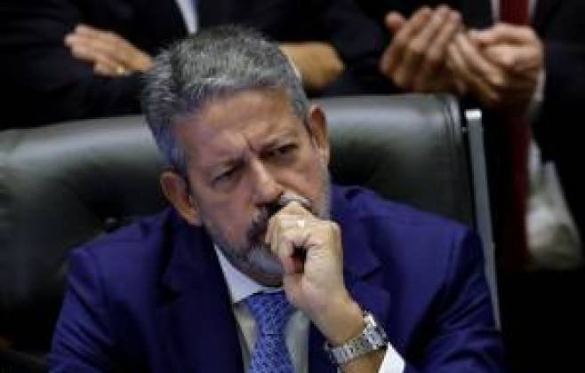 Arthur Lira se candidata ao Senado com patrimônio triplo em Alagoas