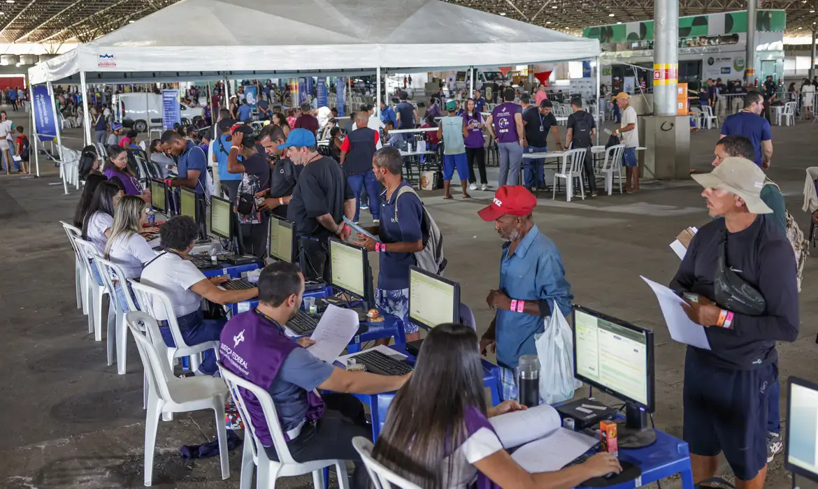 Mutirão em Brasília visa erradicar sub-registro de população em situação de rua