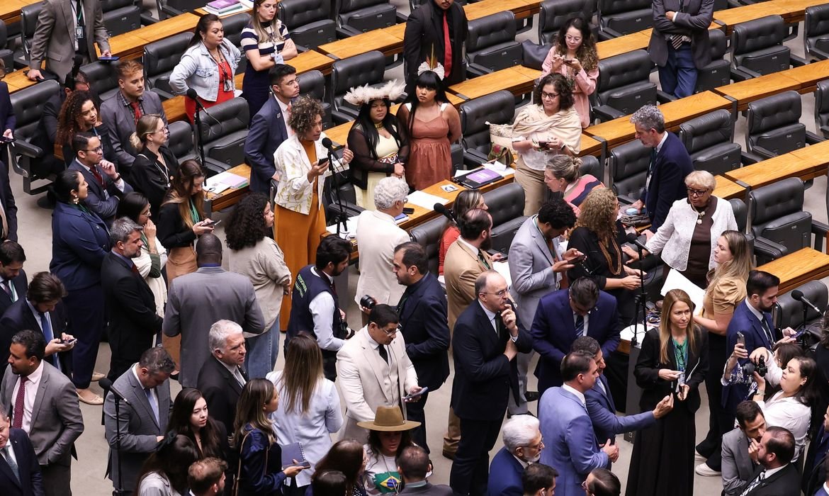 Câmara rejeita veto presidencial ao PL da Dosimetria