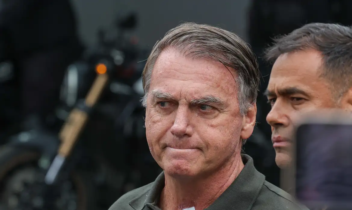 Aval da PGR para cirurgia de Bolsonaro no ombro
