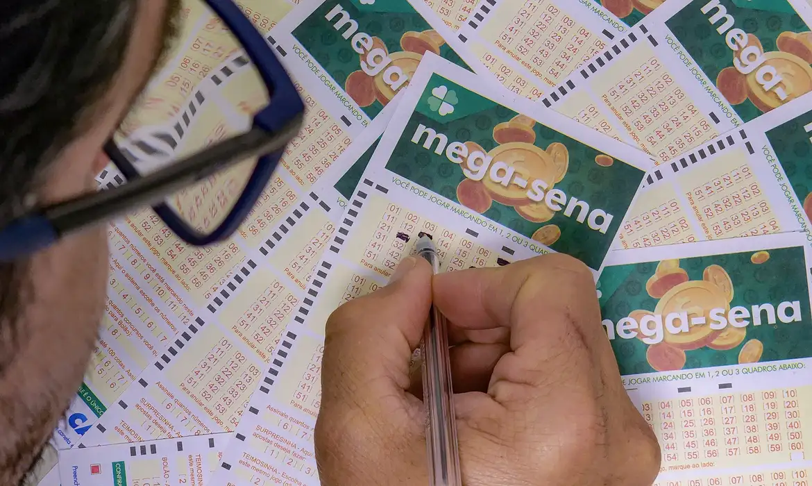 Mega-Sena tem prêmio acumulado de R$ 130 milhões