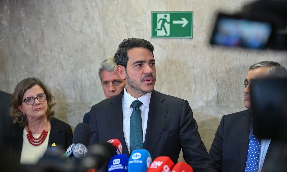 Jorge Messias se pronuncia após rejeição no Senado